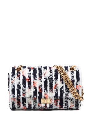 CHANEL Pre-Owned 2019 tweed shoulder bag - Blue