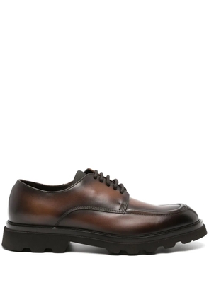 Doucal's burnished-finish leather loafers - Brown