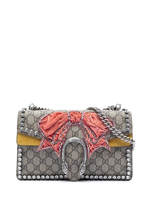 Gucci Pre-Owned 2016-2026 Medium GG Supreme Embroidered Crystal Bow Dionysus shoulder bag - Neutrals