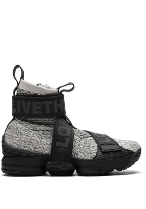 Nike x Kith LeBron 15 Lifestyle 'Concrete' sneakers - Grey