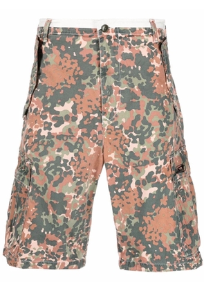 Diesel camouflage-print cargo shorts - Pink