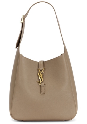 Saint Laurent Le 5 a 7 Cassandre Small Shoulder Bag in Light Cumin - Beige. Size all.