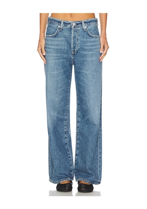 Citizens of Humanity Annina Petite Wide Leg Jeans in Denim-Medium. Size 29P. Also in 28P, 33P.