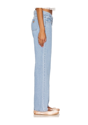 Abrand 99 Straight Jeans in Denim-Light. Size 32. Also in 33, 34.