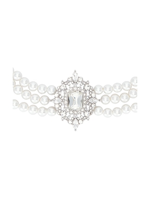 self-portrait Crystal Pearl Choker in Ivory.