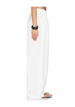 St. Agni Relaxed Pleat Pants in White. Size XS. Also in S, M, L, XL.