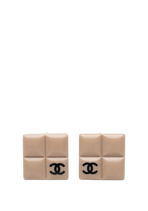 CHANEL Pre-Owned 2004 Resin CC Chocolate Bar Clip On Earrings costume earrings - Neutrals