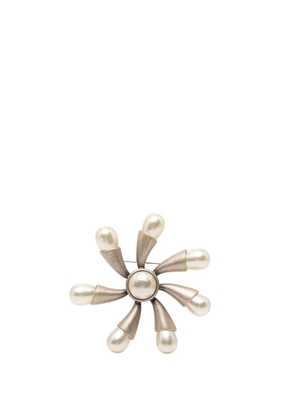 CHANEL Pre-Owned 1990-2010 Gold Plated Faux Pearl Flower Brooch costume brooch