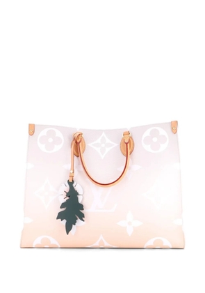Louis Vuitton Pre-Owned OnTheGo By The Pool Monogram Giant GM tote bag - Neutrals