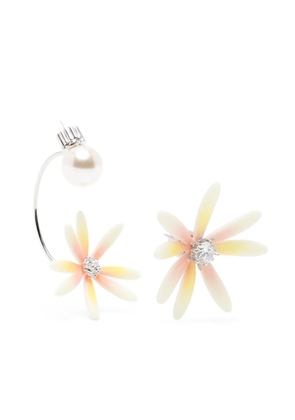 YVMIN Daisy pearl earrings - Silver