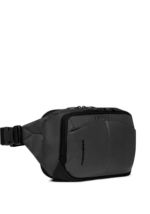PIQUADRO logo-embossed belt bag - Grey