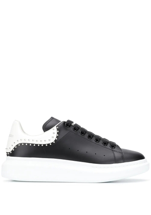 Alexander McQueen Oversized studded low-top sneakers - Black