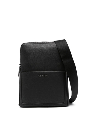 Calvin Klein Diagonal flatpa crossbody bag - Black