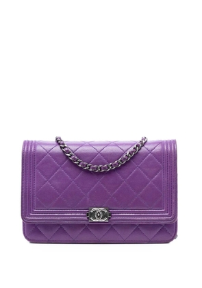 CHANEL Pre-Owned 2014 Quilted Lambskin Boy Wallet on Chain crossbody bag - Purple