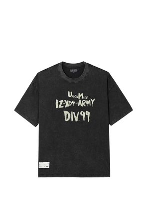 izzue slogan-print T-shirt - Black