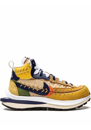 Nike sacai x Jean Paul Gaultier VaporWaffle sneakers - Yellow