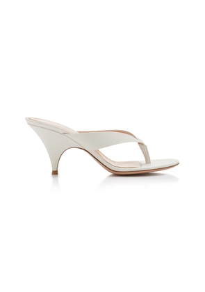 Gianvito Rossi Sofia Leather Thong Sandals - Moda Operandi
