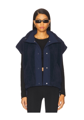 Free People x FP Movement Scout It Out Vest in Navy. Size S. Also in L.