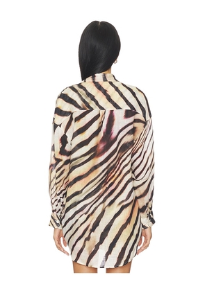 vitamin A Playa Boyfriend Shirt. Size L. Also in XS, M.