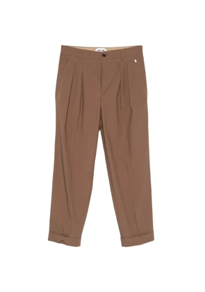 New York Resident John pleated turn-up trousers - Brown