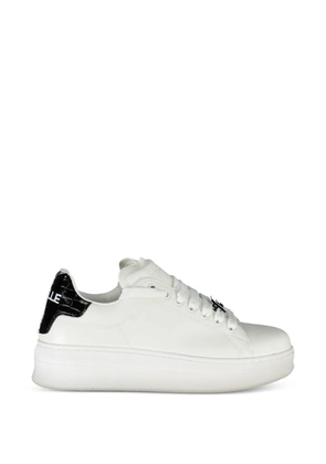 Gaelle crocodile-effect lace-up sneakers - White