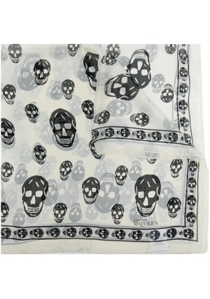 Alexander McQueen skull-print silk scarf - White