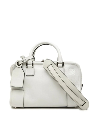 Loewe Pre-Owned 2016 Leather Amazona 23 satchel - White