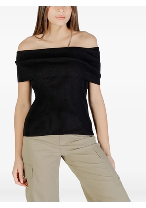 ONLY black blackknitted top