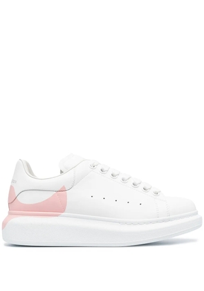 Alexander McQueen Oversized low-top sneakers - White