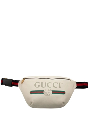 Gucci Pre-Owned 2000-2015 Grained Calfskin Logo belt bag - White