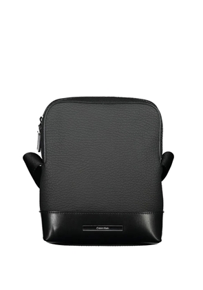 Calvin Klein pebbled-texture logo-plaque shoulder bag - Black