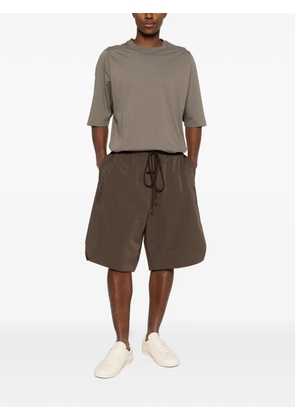 FEAR OF GOD ESSENTIALS Active Trace embroidered shorts - Brown