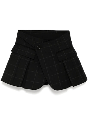 sacai layered-design pleat-detail shorts - Black