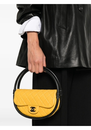 CHANEL Pre-Owned small Hula Hoop quilted clutch bag - Yellow