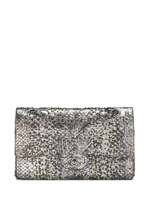 CHANEL Pre-Owned 2009-2010 Classic Flap python-embossed shoulder bag - Grey