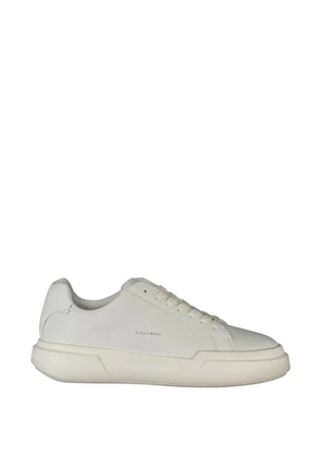 Calvin Klein logo-print leather sneakers - White