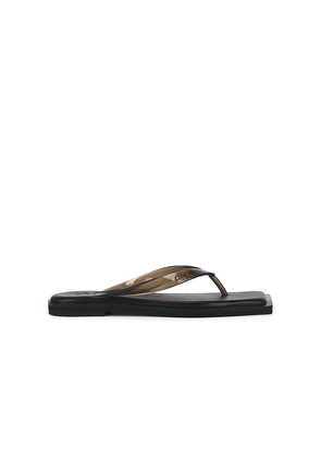 Dirt Flip Flops in Black. Size 37. Also in 38, 39, 40, 41.