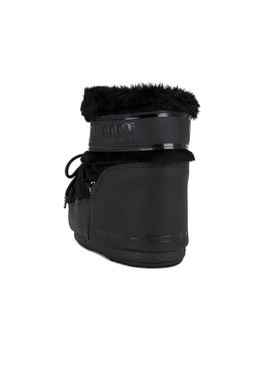 MOON BOOT Icon Low Faux Fur Boot in Black. Size 36/38. Also in 39/41.