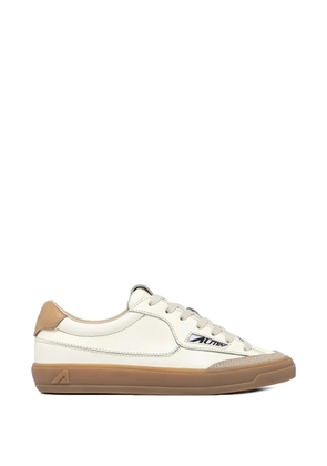 Autry Windscape logo-patch leather sneakers - Neutrals