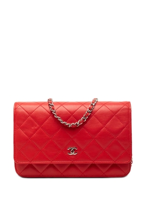 CHANEL Pre-Owned 2016-2017 CC Quilted Lambskin Wallet on Chain crossbody bag - Red