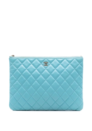 CHANEL Pre-Owned 2016-2017 Medium Quilted Lambskin O Case clutch bag - Blue