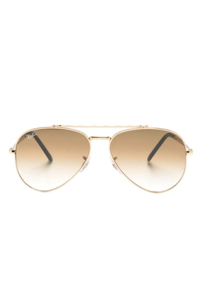 Ray-Ban New Aviator engraved-detail sunglasses - Gold