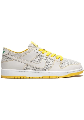 Nike SB Zoom Dunk Low Pro Decon QS sneakers - White