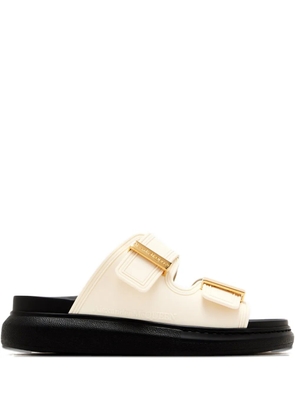 Alexander McQueen hybrid buckle strap sandals - Neutrals