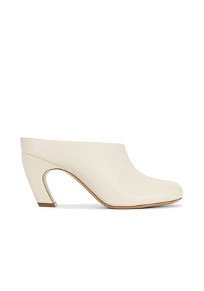 LE MONDE BÉRYL Mica Mule in Ecru - Cream. Size 36 (also in 36.5, 37, 37.5, 38, 38.5, 39).