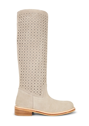Seychelles Desert Eagle Boot in Beige. Size 6. Also in 6.5, 7, 7.5, 8, 8.5, 9, 9.5, 10.
