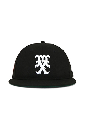 SAINT Mxxxxxx Celebrity Ne Cap in Black - Black,White. Size all.