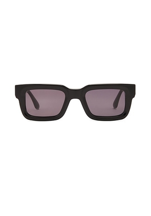 Chimi 05 Sunglasses in Black - Black. Size all.