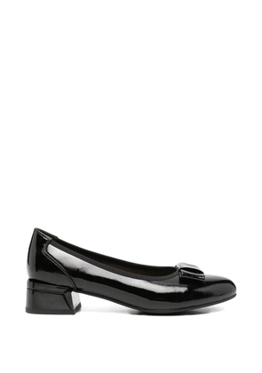 LINDA BAUMANN bow-detail patent-leather pumps - Black