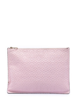 Loewe Pre-Owned 2015 Embossed Anagram Calfskin Repeat Pouch clutch bag - Pink